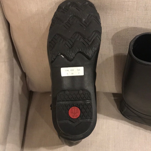 Black Hunter Rain Boots - Picture 4 of 6